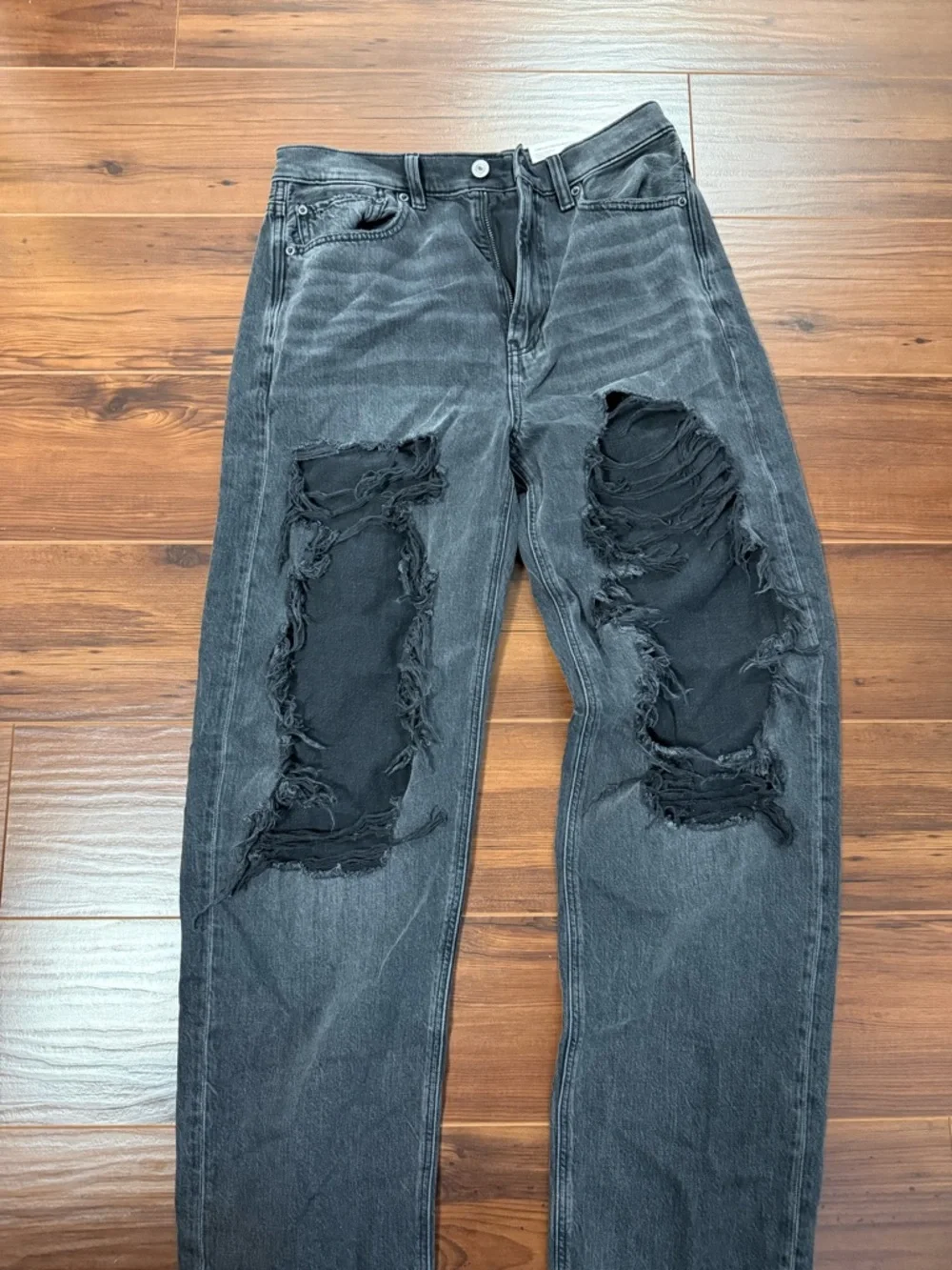 American Eagle Outfitters Washed Black High-Rise Jeans - Picture 3 of 3